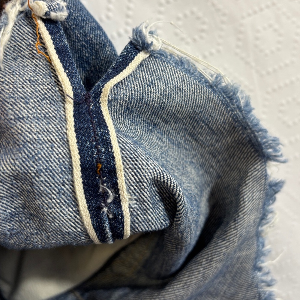 🌸RARE Vtg 501 Selvedge capital E Levis Shorts🌸 - Picture 5 of 14